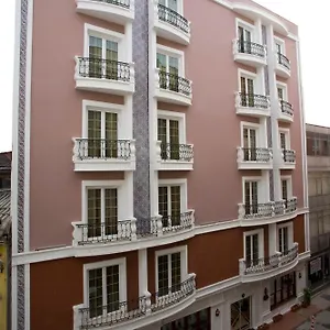 Maywood **** Istanbul