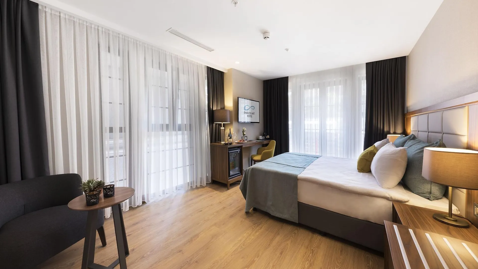 Endless Art Hotel-Special Category Стамбул 2*,